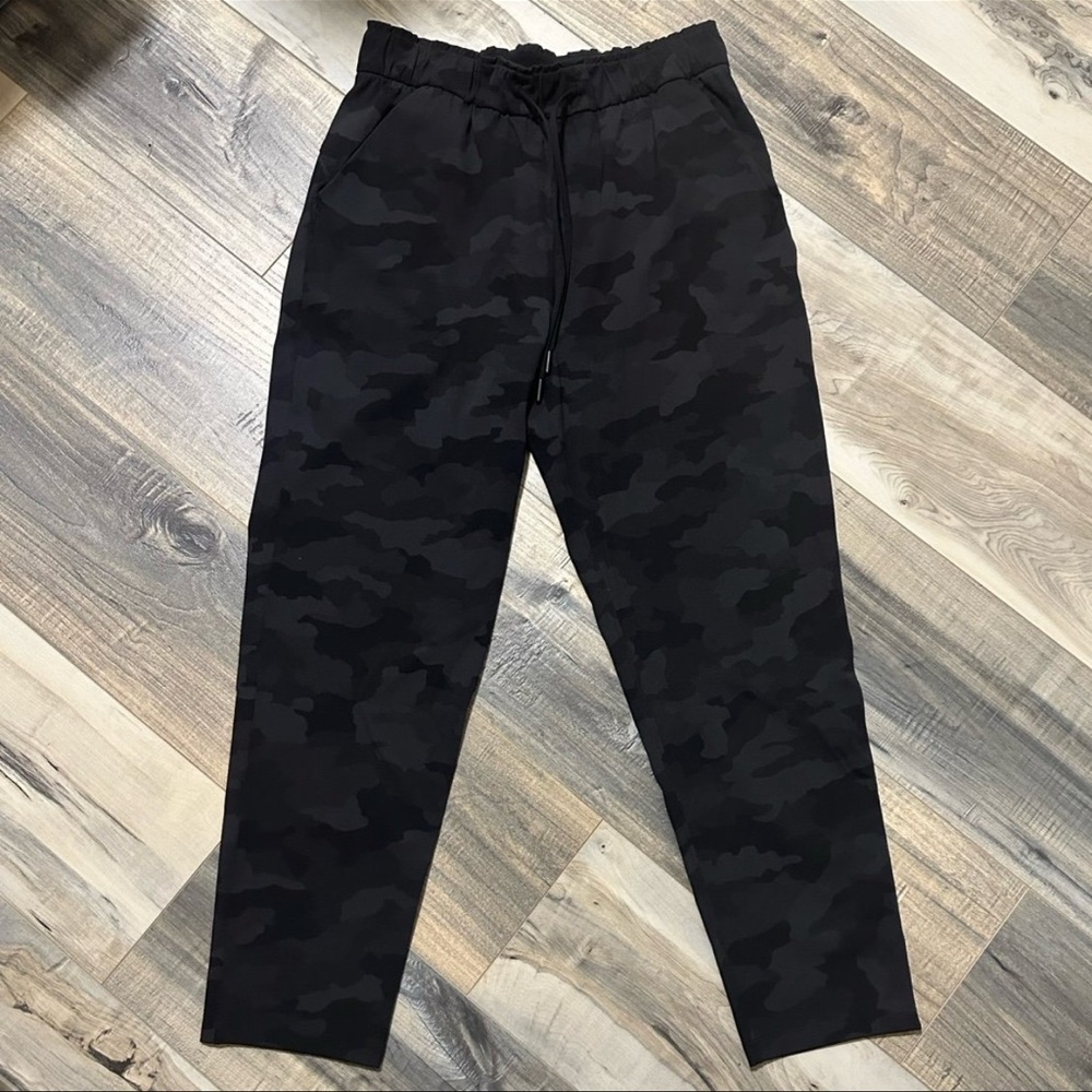 Lululemon Camo On the Fly Pants